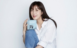 Kang Sora Kejutkan Fans Umumkan Pernikahan Dengan Pacar Non-Selebriti