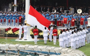 Begini Potret Nasionalisme RI, Rela Gelar Upacara di Jalan Raya Sampai Gajah Ikut Hormat Bendera