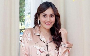 Ayu Ting Ting Pamer Foto Berenang Bareng Pria, Sebut Jadi Sosok Pelindungnya dan Sang Putri