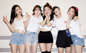 Dandanan Red Velvet Ini Paling Cetar dan Tak Tertandingi, Setuju?