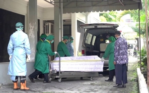 Nekat ‘Rebut’ Jenazah Corona, 15 Orang Positif Dan Langsung Dibawa Ke Pulau Galang 