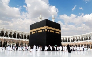 Karpet Masjidil Haram Dipasang Lagi, Pertanda Bakal Dibuka Untuk Umum?