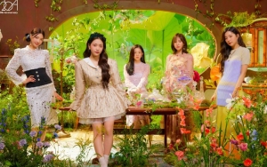 Red Velvet Duduk Cantik Di Taman Berbunga Nyanyikan 'Milky Way' Untuk Proyek 'Our Beloved BoA'