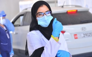 Karyawan di Dubai Diwajibkan Pakai Gelang dengan Warna Berbeda untuk Kode Pembatasan Sosial COVID-19