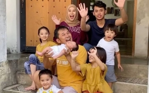 Hanung Bramantyo Bawa Anak-anaknya ke Lokasi Syuting untuk Belajar, Siapkan Calon Penerus?