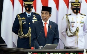 Peringatan Jokowi Bagi Koruptor: Jangan Takut Masuk Penjara Tapi Neraka