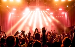 Kafe di DKI Jakarta Boleh Gelar Live Music Tapi Pengunjung Dilarang Dansa