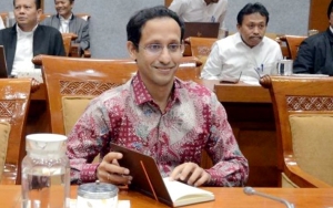 Indonesia 'Panen' Klaster Corona di Sekolah, Nadiem Makarim Beber Penyebab