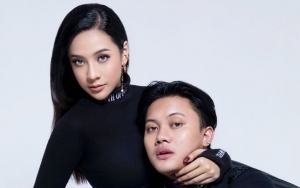 Gendong Kucing Rizky Febian, Anya Geraldine Ngode Pengin Cepet Nikah dan Punya Anak