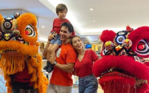Lagi Di Bali, Richard Kyle dan Jessica Iskandar Antarkan El Barack Ke Sekolah Baru