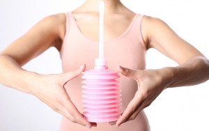 Berisiko Sebabkan Kanker Serviks, Ini 7 Bahaya Douching Vagina yang Harus Diketahui Wanita