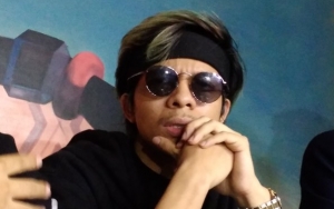 Atta Halilintar Kena Protes Karena Pakai Batik Dengan Celana Denim Belel, Justru Ramai Dibela?