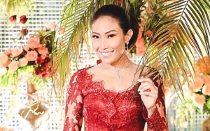 Ulang Tahun, Ayu Dewi Dapat Buket Bunga Jumbo Hingga Pesan Menyentuh dari Suami dan Anak