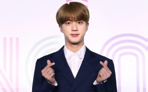 Jin BTS Ganteng Ngegas Umbar Jidat di Iklan Samsung, Cewek-Cewek Kalang Kabut