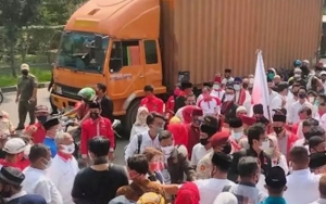 Publik Diminta Tak Pilih Paslon yang Konvoi dan Berkerumun di Pendaftaran Pilkada