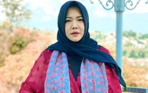 Risa Saraswati Cerita Pengalaman Belanja Online, Penampakan Barang Pesanannya Ambigu Banget!