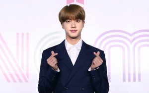 Jin Puji BTS Ganteng-Ganteng, Malah Disuruh Tahu Diri