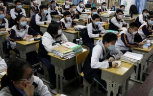 Tes Swab Massal Guru Berlanjut, Surabaya Kebut Pembahasan SOP KBM Tatap Muka