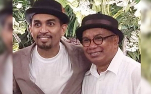 Usai Dikremasi, Abu Jenazah Yopie Latul Dimakamkan Bersebelahan Dengan Makam Glenn Fredly 