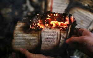 Politisi Denmark Kembali Lakukan Aksi Bakar Alquran di Swedia