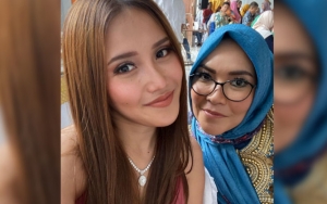 Ayu Ting Ting Dikabarkan Punya Pacar Bule, Sang Bunda: Nanti Kita Lihat Aja!