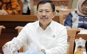 Nakes Berguguran, Menkes Terawan Siapkan Ribuan Dokter Magang Untuk Perangi Corona
