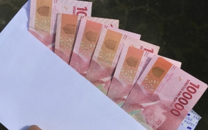 Serikat Pekerja Gelar Aksi Demo Protes BLT Pekerja Hanya untuk Peserta BPJS Ketenagakerjaan