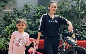 Parah! Anak Ayu Ting Ting Didoakan Kena COVID-19 Usai Pamer Foto Gaya Rambut Baru