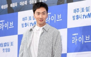 Lee Kwang Soo Akui Bucin Banget dengan Lagu EXO Ini