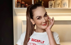 Luna Maya Pamer Foto Keluarga, Sosok Dua Kakak Tampan Sukses Curi Perhatian