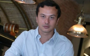 Potret Nicholas Saputra Sepedaan Bikin Heboh, Sang Fotografer Sampai Tak Yakin