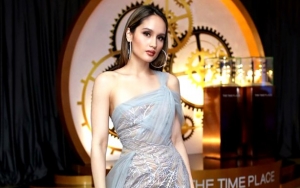 Cinta Laura Bergaya Bak Miss Universe dengan Dress Seksi, Sudah Siap Bawa Nama Indonesia?