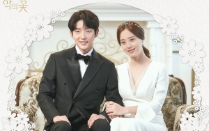 Lee Jun Ki Digoda Bucin Usai Pamer Seranjang Bareng Moon Chae Won di 'Flower of Evil'