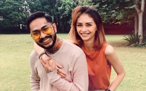 Onadio Leonardo Pamer Foto Sangar Istri Lagi Ngerokok, Takut Tapi Cinta?