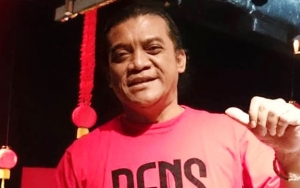 Saksikan Makam Didi Kempot Dipasangi Nisan, Istri Pertama Nangis Sambil Ingat Pesan Ini