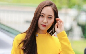 Foto Krystal f(x) Nyetir Mobil Mewah Jadi Bahan Gosip
