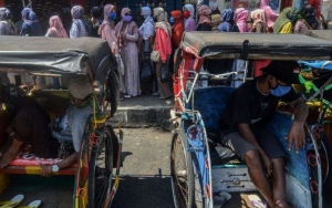 Hukuman Pelanggar Protokol Kesehatan Di Ciamis: Tidur Dalam Ambulans