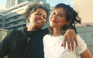  Fotonya Diabadikan Indah Permatasari, Arie Kriting Ternyata Gagal Pose Imut Kayak Artis Korea