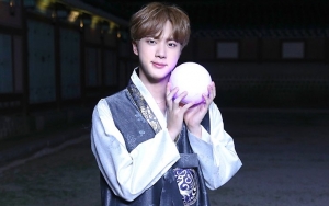 Jin BTS Seksi Banget Pakai Hanbok Transparan, Dipuji Cocok Jadi Pangeran