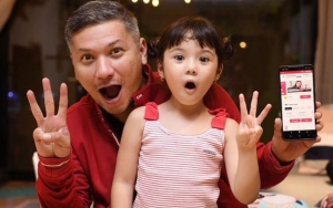 Gading Marten-Gempi Kompak Tunjukkan Ekspresi Kocak Saat Hindari Ombak, Bikin Gemes
