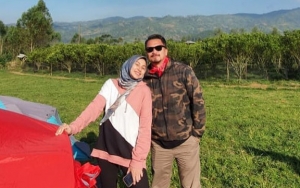 Deswita Maharani Mantap Berhijab, Dapat Pujian Ini Dari Suami