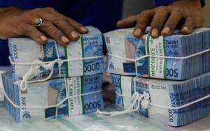 Hore! Jokowi Bakal Beri Pegawai Kontrak di Pemerintah Gaji Setara PNS