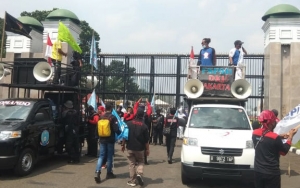 RUU Cipta Kerja Siap Disahkan, 2 Juta Buruh Gelar Aksi Mogok Nasional 3 Hari