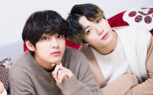 Aksi Jungkook Siaga Cegah V BTS Celaka Saat Main Roller Skating Tuai Pujian