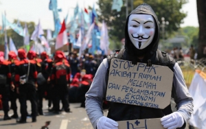 UU Ciptaker Disahkan, Pemerintah Akan Jamin Pekerja Korban PHK?