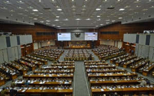 DPR Terancam Di Lockdown Usai 18 Anggota Dewan Terinfeksi Corona 