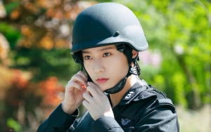 Krystal Senyum Cantik Ungkap Kerja Keras Pemain dan Kru Drama 'Search'