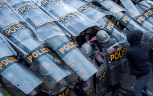 Berlangsung Ricuh, Demo Tolak UU Ciptaker Sampai Disorot Internasional