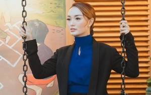 Gelar Acara Tujuh Bulanan, Penampilan Zaskia Gotik Bikin Pangling dengan Perut Buncit