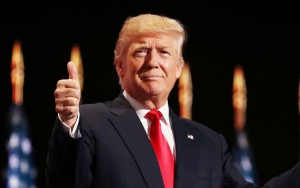 Tak Lagi Tunjukkan Gejala COVID-19, Donald Trump Sudah Sehat?